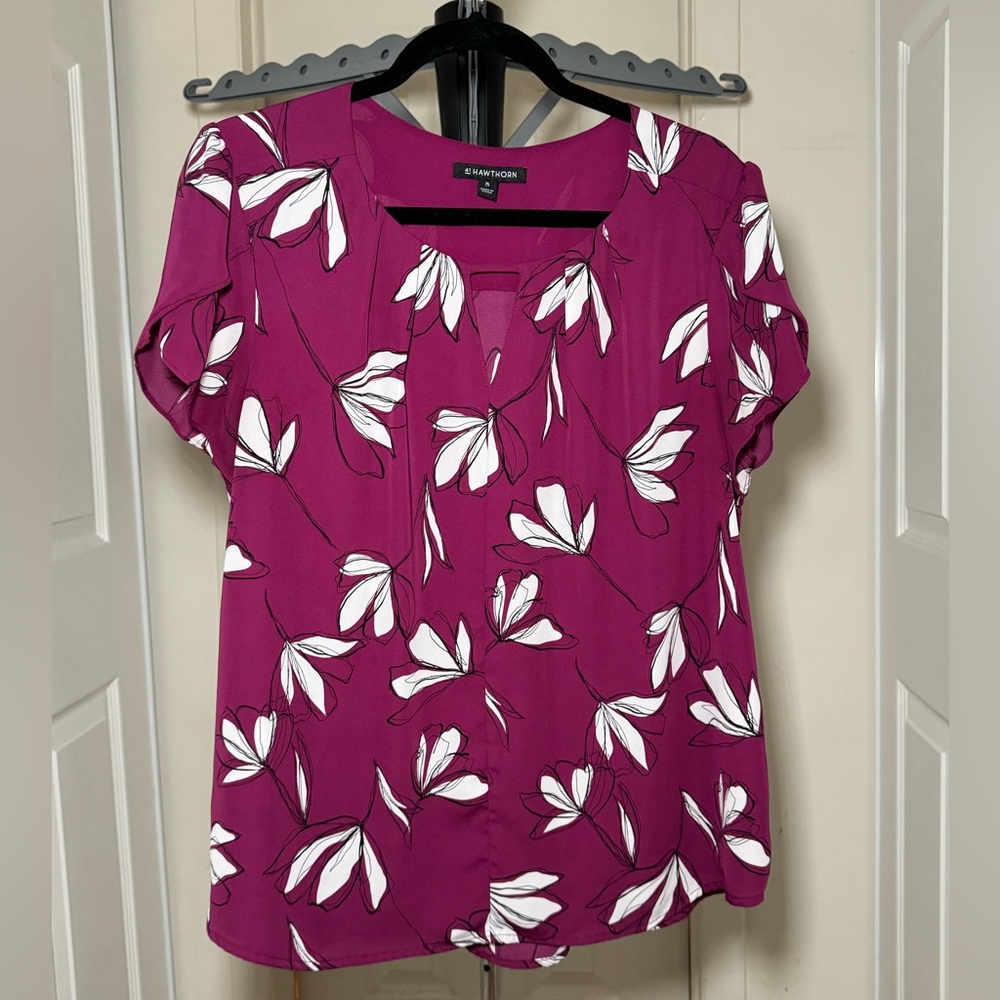 41 Hawthorn Floral Women's Top